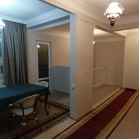 Hostel Gomani 巴统 外观 照片