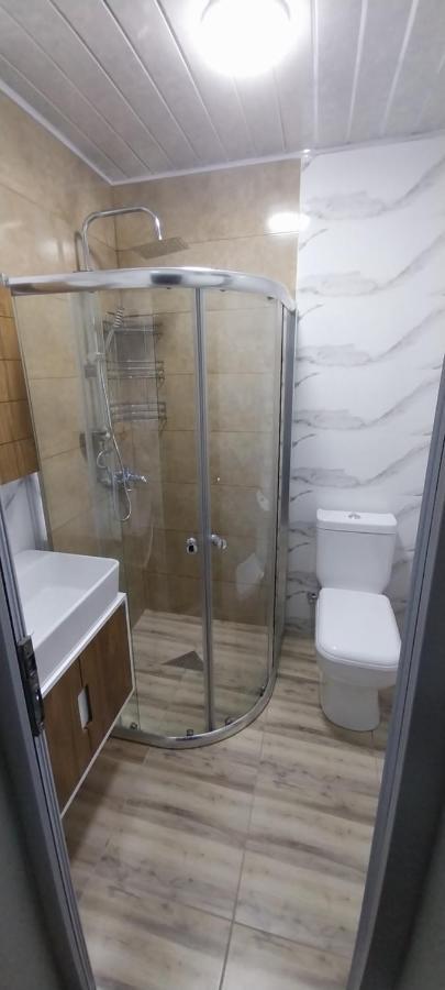 Hostel Gomani 巴统 外观 照片