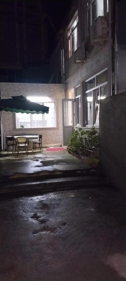 Hostel Gomani 巴统 外观 照片