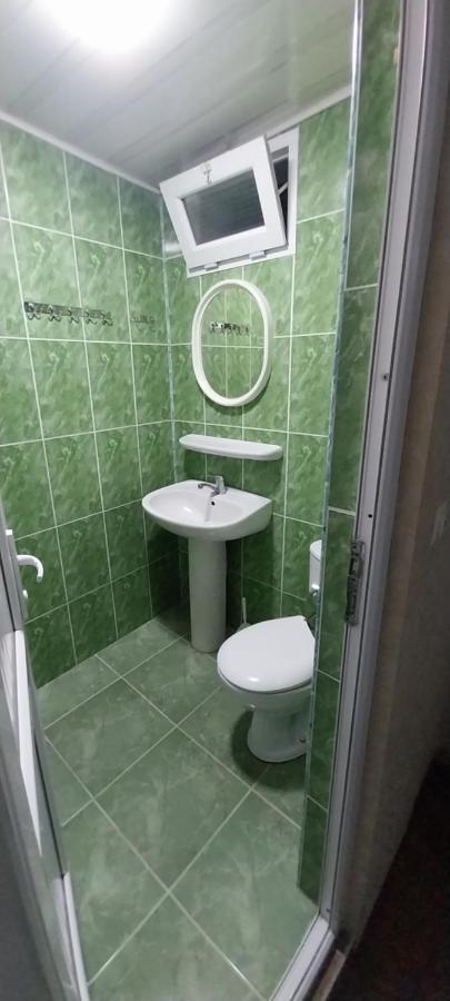 Hostel Gomani 巴统 外观 照片